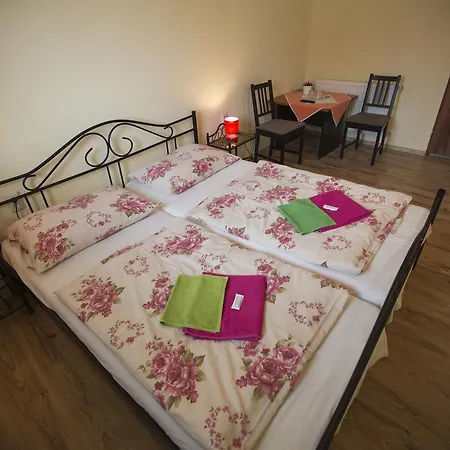 Jeleň Vendégház *